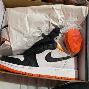 AIR JORDAN 1 RETRO HIGH OG GS 'ELECTRO ORANGE'